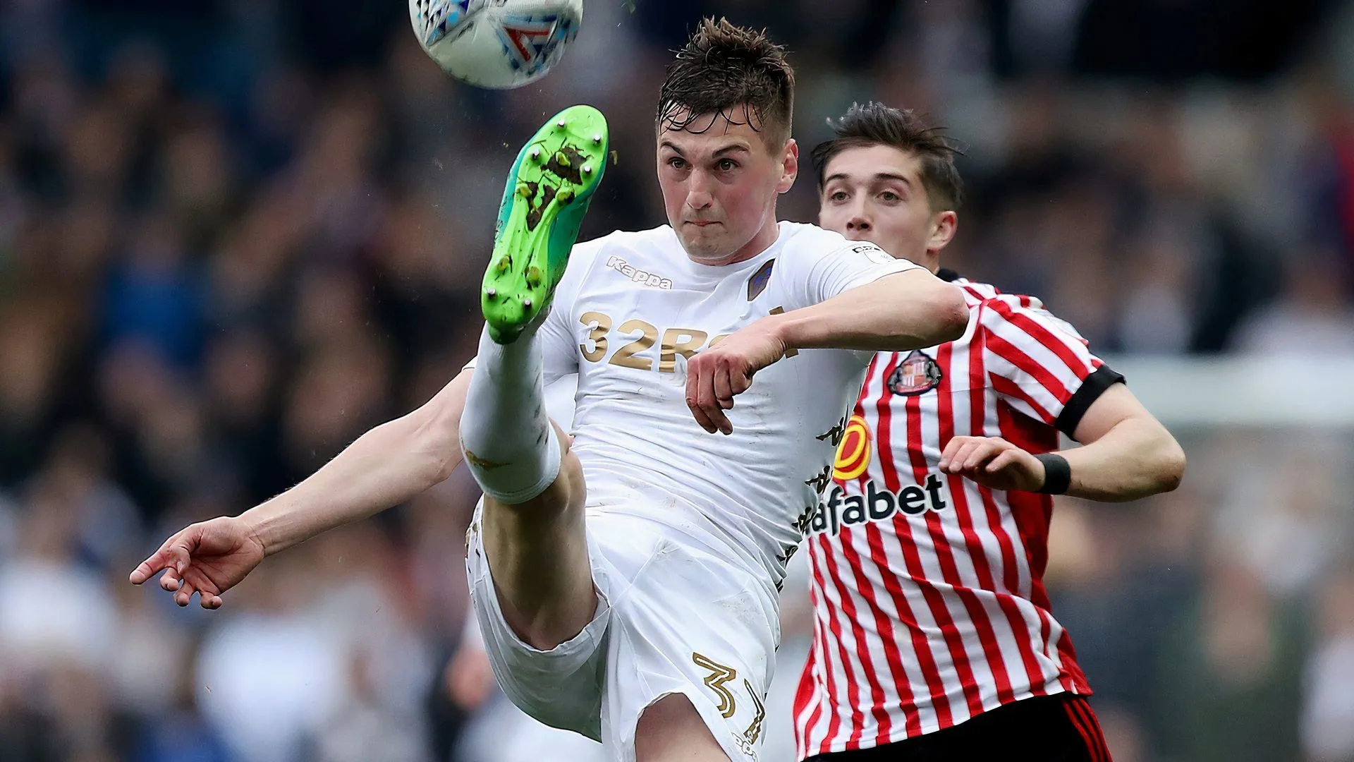 Paudie O'Connor, mục tiêu phòng ngự của Barnsley tại League One