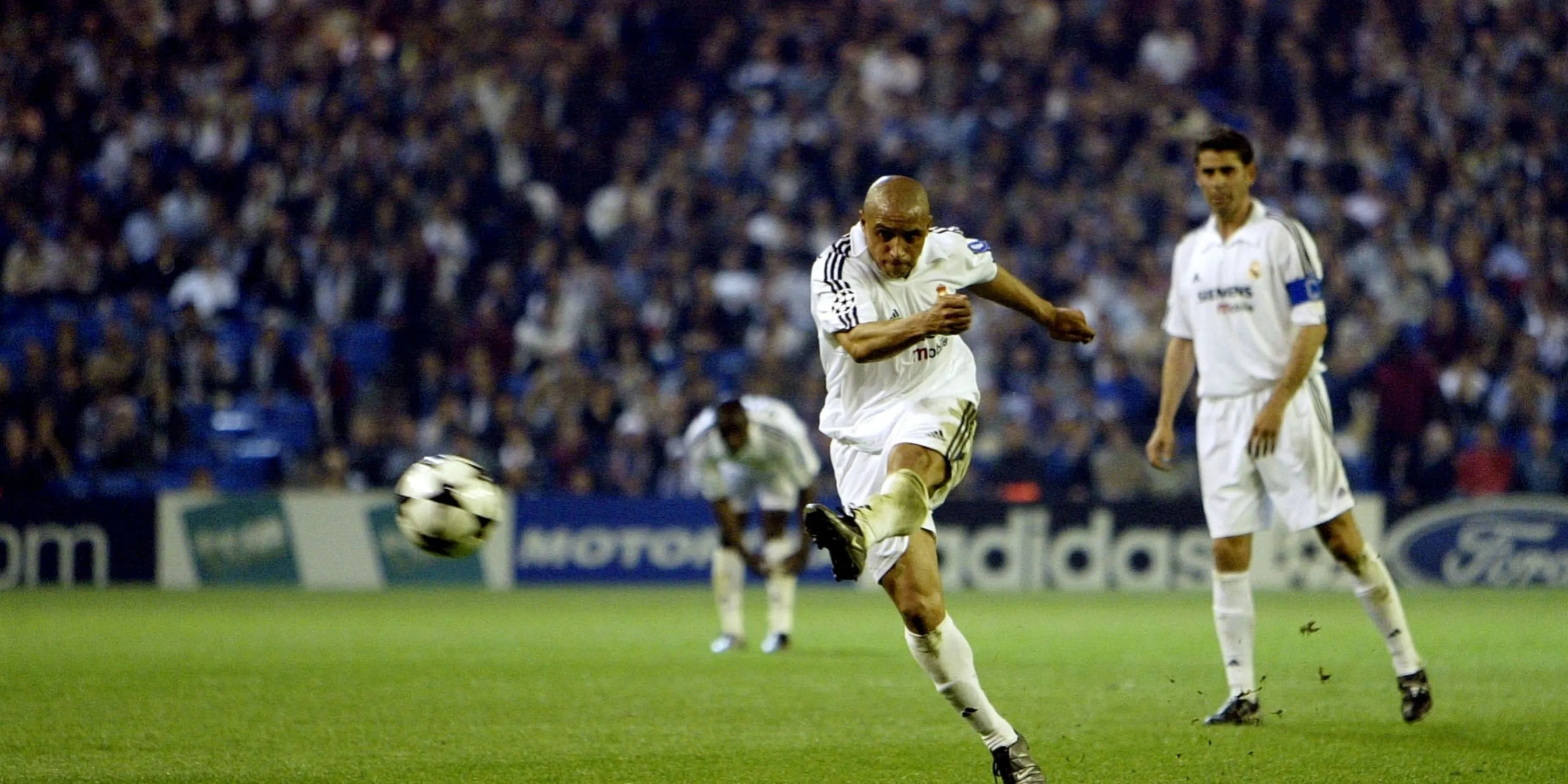 Roberto Carlos trong màu áo Real Madrid