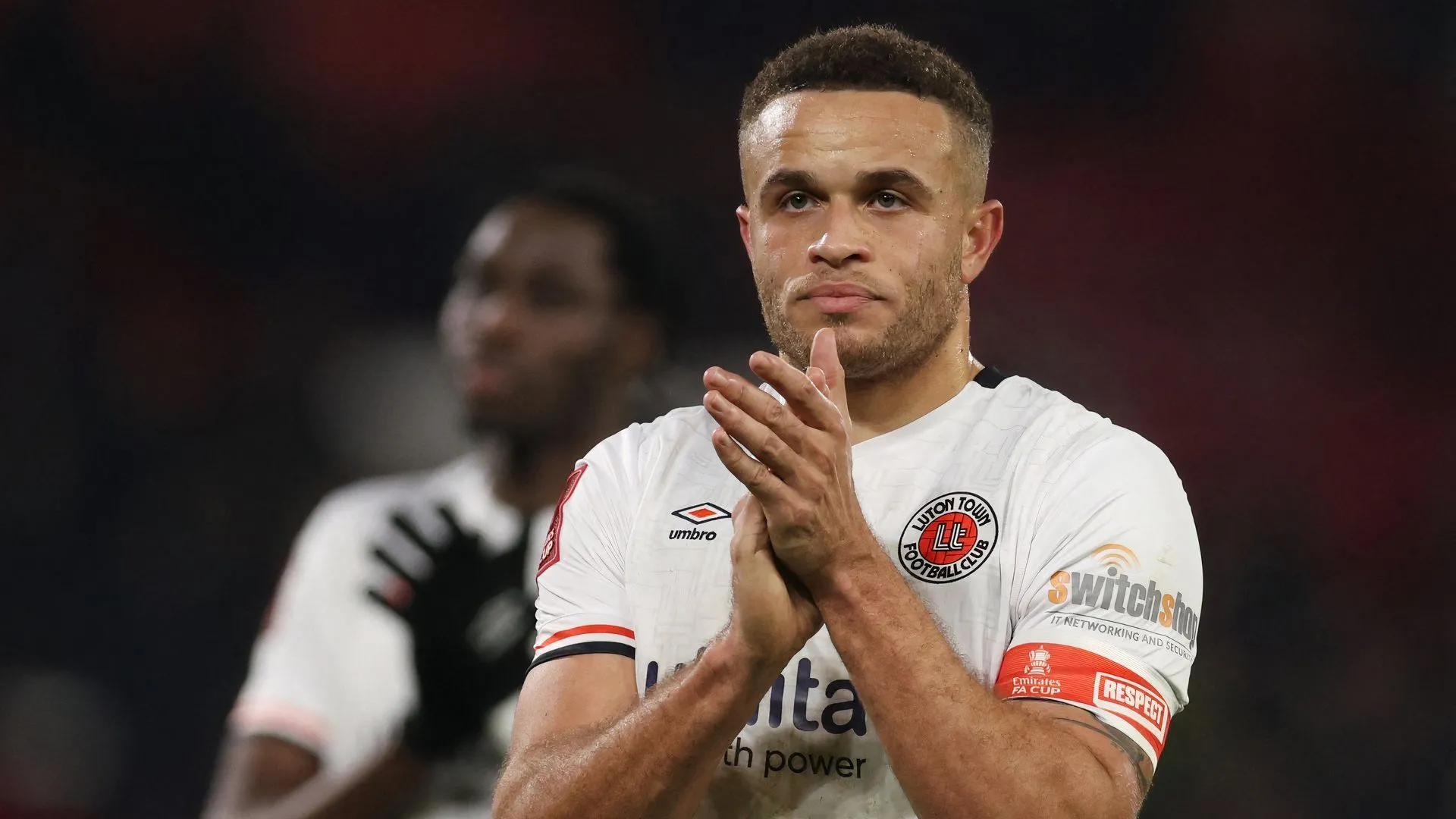 Carlton Morris, tiền đạo kinh nghiệm sẽ gánh vác hàng công Derby County khi Patrick Agyemang vắng mặt