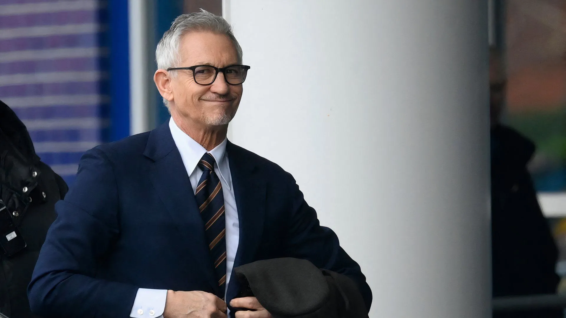 Huyền thoại bóng đá Anh Gary Lineker, biểu tượng của Leicester City và fan hâm mộ cuồng nhiệt