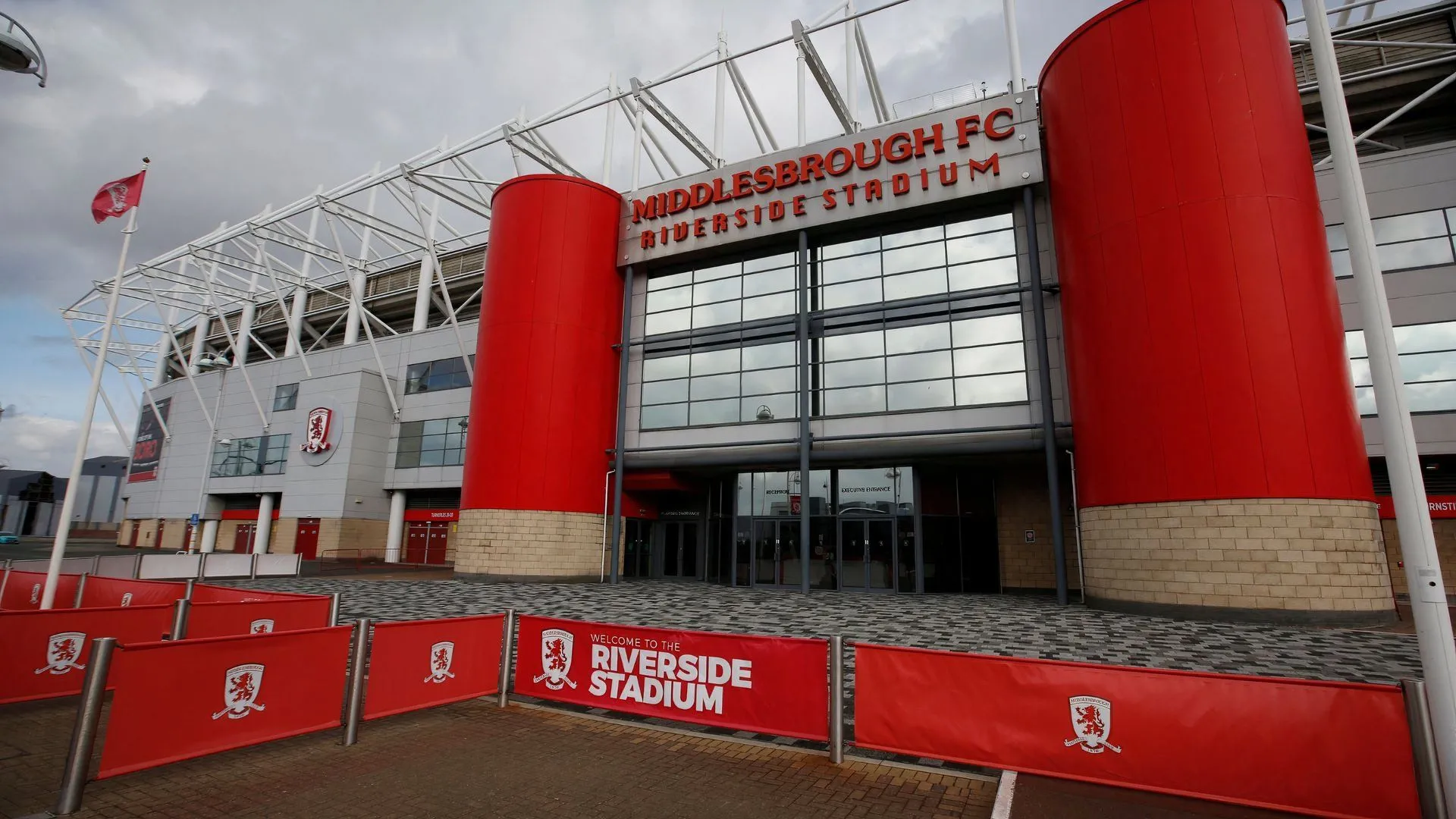 Khung cảnh sân nhà của Middlesbrough, nơi James Arthur thể hiện tình yêu với đội bóng quê hương
