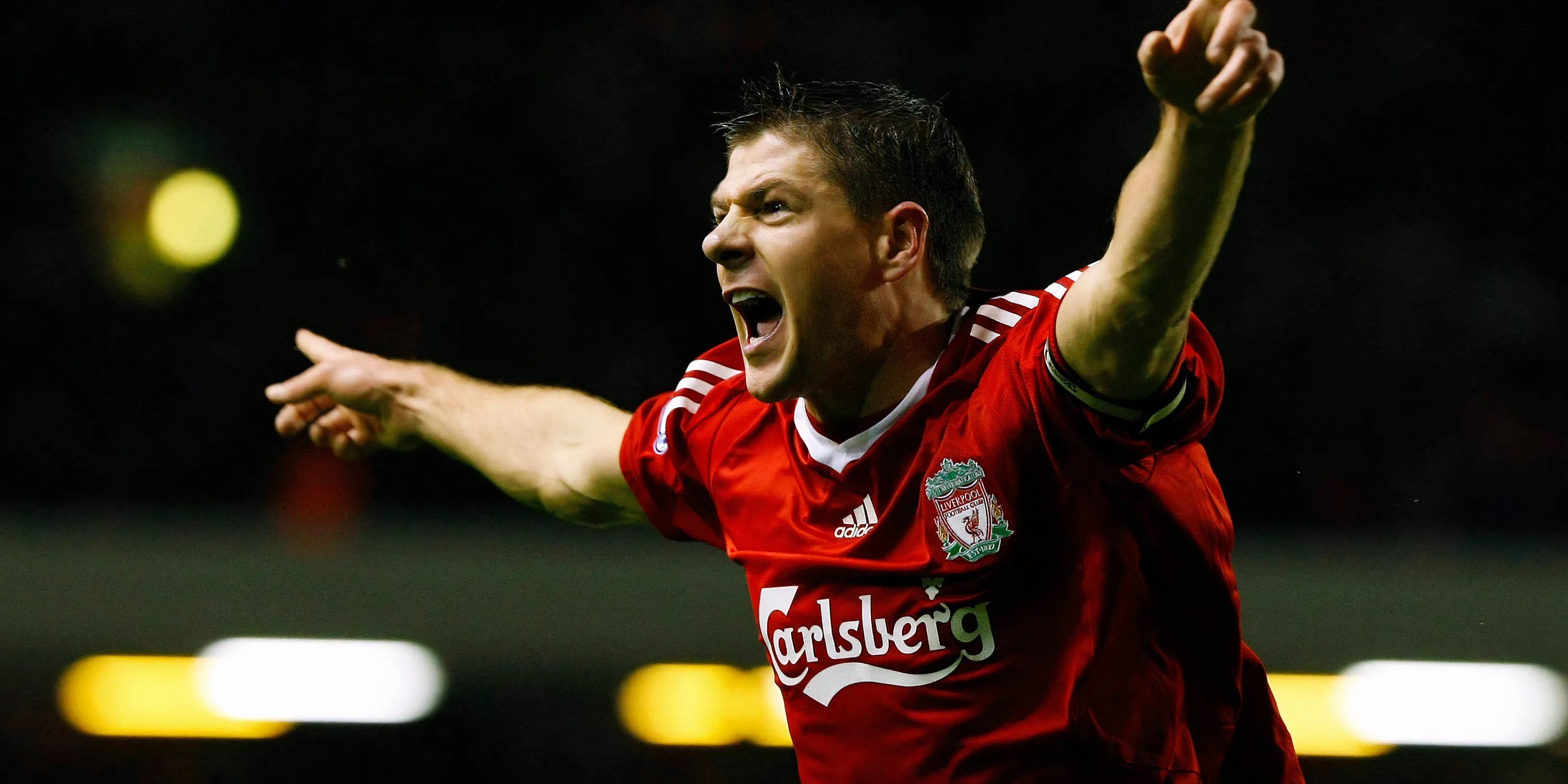 Steven Gerrard ăn mừng bàn thắng, biểu tượng sút phạt đền của Liverpool