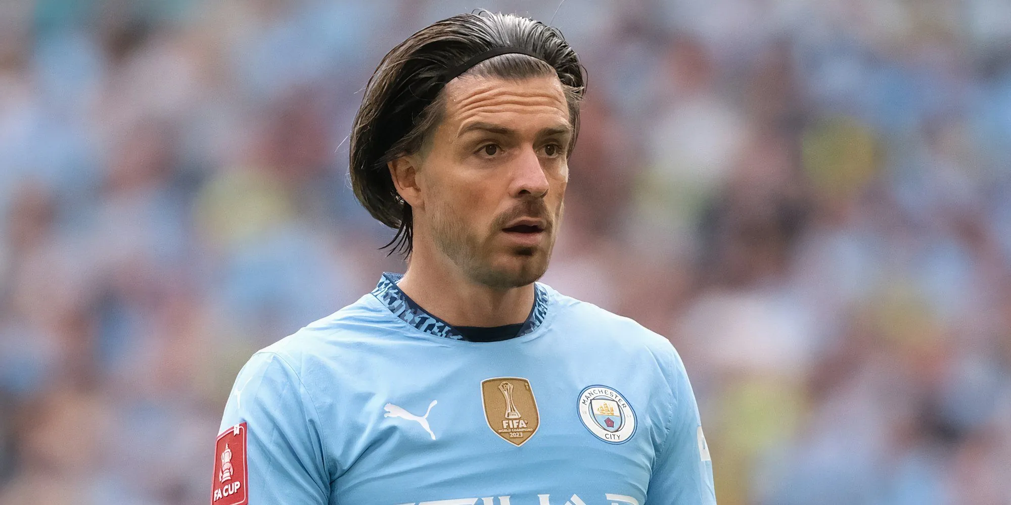 Jack Grealish dứt điểm trong màu áo Manchester City