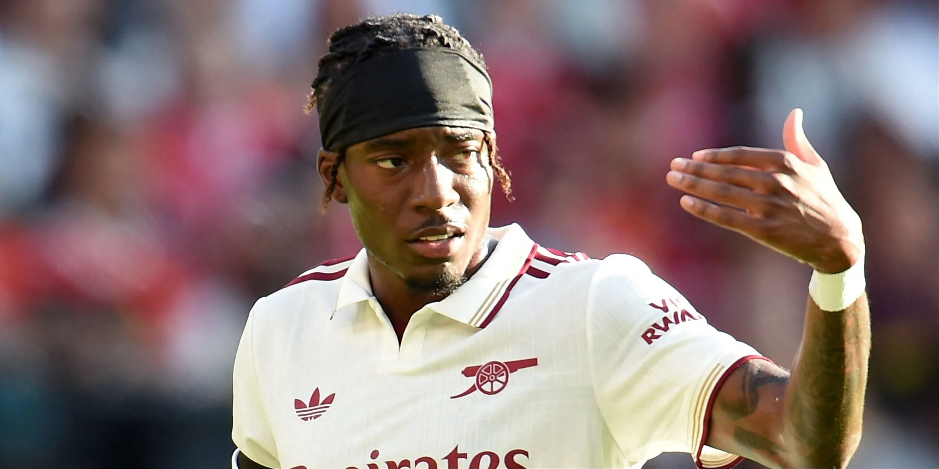 Noni Madueke trong màu áo Arsenal sau khi rời Chelsea