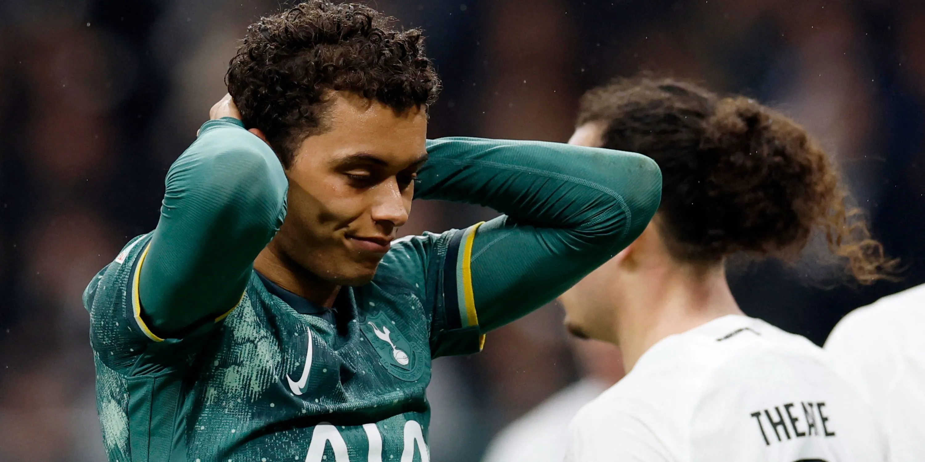 Brennan Johnson trong màu áo Tottenham, tiền vệ cánh Xứ Wales đang mất vị trí