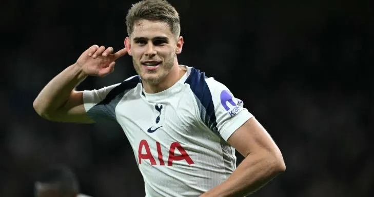 Tottenham chỉ đứng thứ 17 ở Ngoại hạng Anh mùa trước nhưng vẫn gây ấn tượng ở Champions League